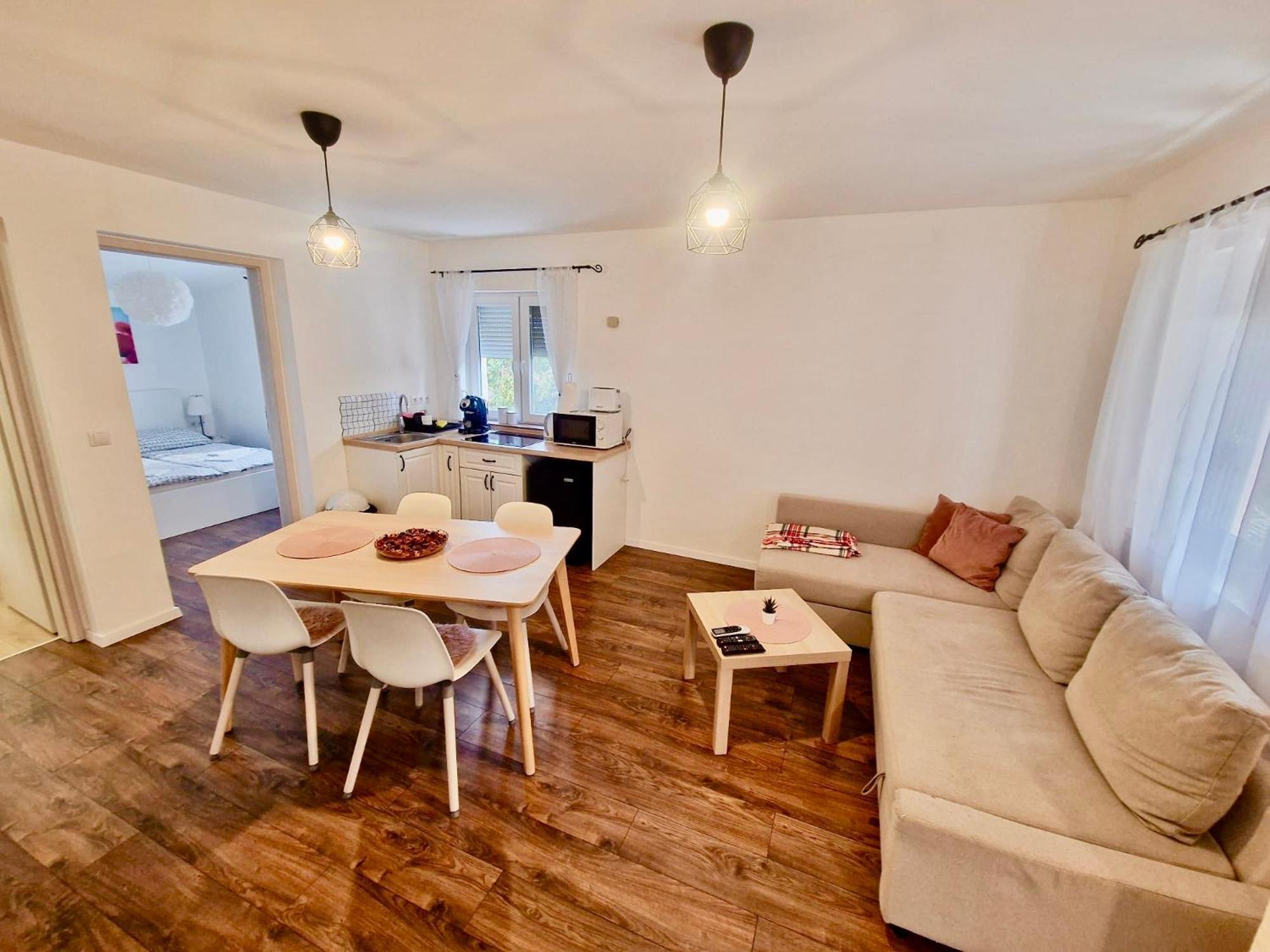 Pipacs Apartmanhaz Harkan Exterior foto